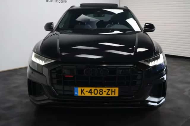 Audi Q8 (2021) thumbnail 2