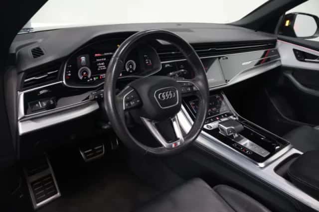 Audi Q8 (2021) thumbnail 3