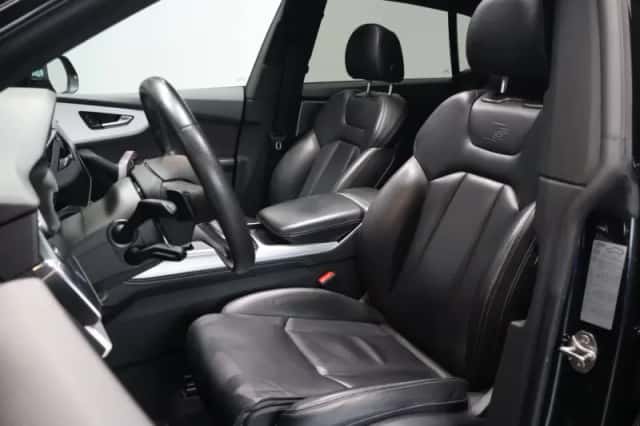 Audi Q8 (2021) thumbnail 6
