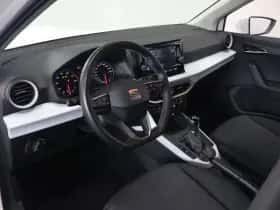 SEAT Arona (2021) thumbnail 3