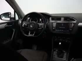 Volkswagen Tiguan (2016) thumbnail 2