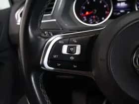 Volkswagen Tiguan (2016) thumbnail 12