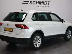 Volkswagen Tiguan (2016) thumbnail 3