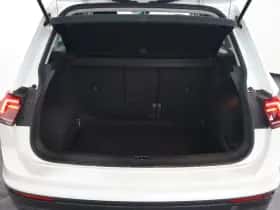 Volkswagen Tiguan (2016) thumbnail 22