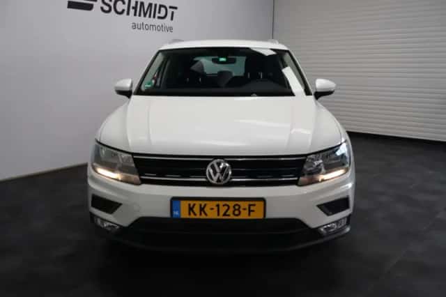 Volkswagen Tiguan (2016) thumbnail 5