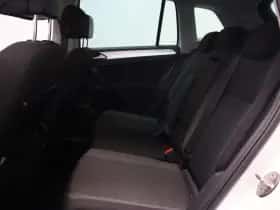 Volkswagen Tiguan (2016) thumbnail 8