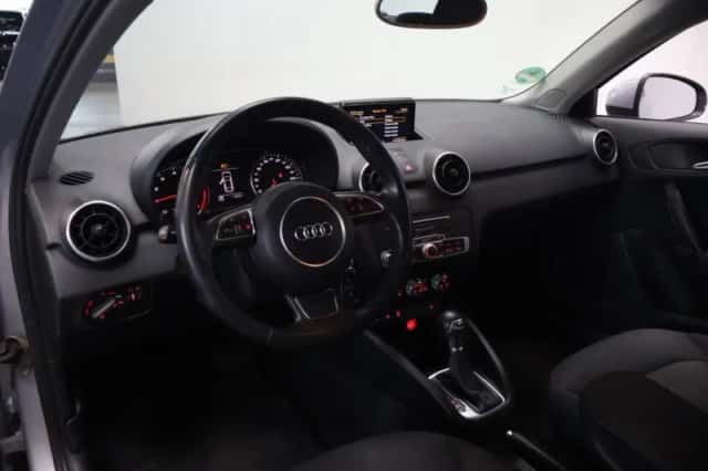 Audi A1 (2015) thumbnail 3