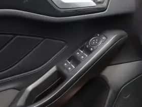 Ford Focus thumbnail 15