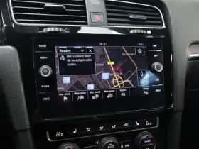 Volkswagen Golf thumbnail 24