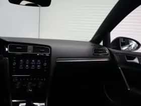 Volkswagen Golf thumbnail 30