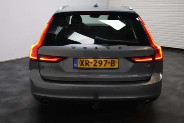 Volvo V90 (2018) thumbnail 6