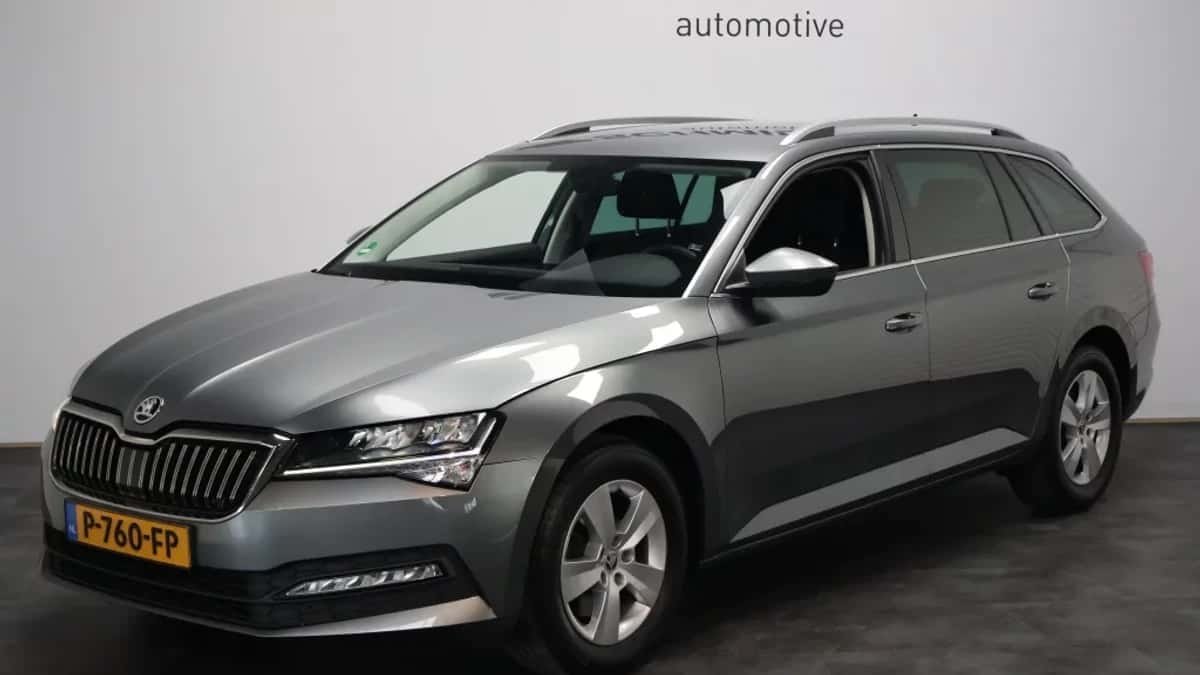 Škoda Superb — foto 1