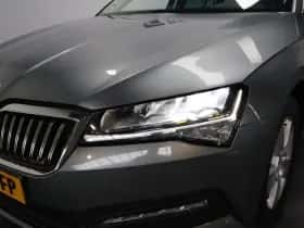 Škoda Superb thumbnail 11