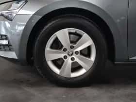 Škoda Superb thumbnail 7