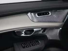 Volvo XC90 thumbnail 23
