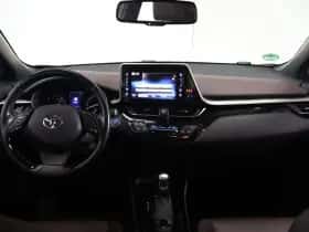 Toyota C-HR thumbnail 2