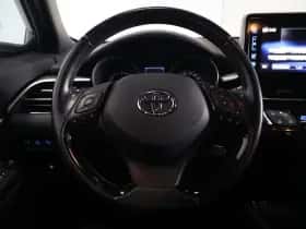 Toyota C-HR thumbnail 16