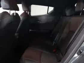 Toyota C-HR thumbnail 10