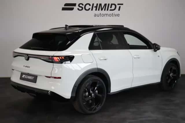 Volkswagen T-Roc (2026) thumbnail 3