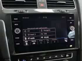 Volkswagen E-Golf thumbnail 21