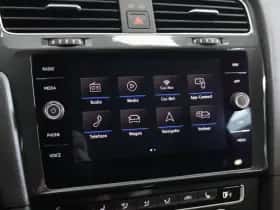Volkswagen E-Golf thumbnail 24