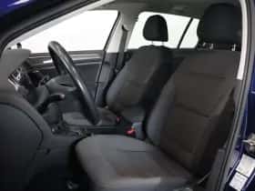 Volkswagen E-Golf thumbnail 9