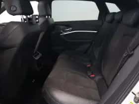 Audi e-tron thumbnail 10