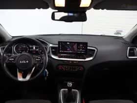 Kia Ceed Sportswagon (2022) thumbnail 2