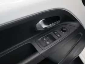 Volkswagen Up! thumbnail 12