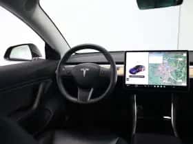 Tesla Model 3 (2019) thumbnail 2