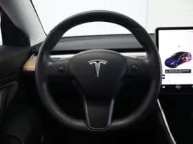 Tesla Model 3 (2019) thumbnail 17