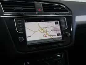 Volkswagen Tiguan (2016) thumbnail 21