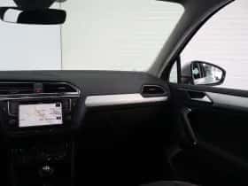 Volkswagen Tiguan (2016) thumbnail 28