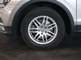 Volkswagen Tiguan (2016) thumbnail 30