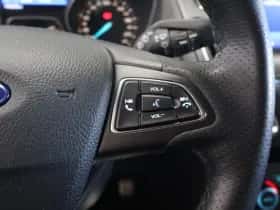 Ford Focus thumbnail 19