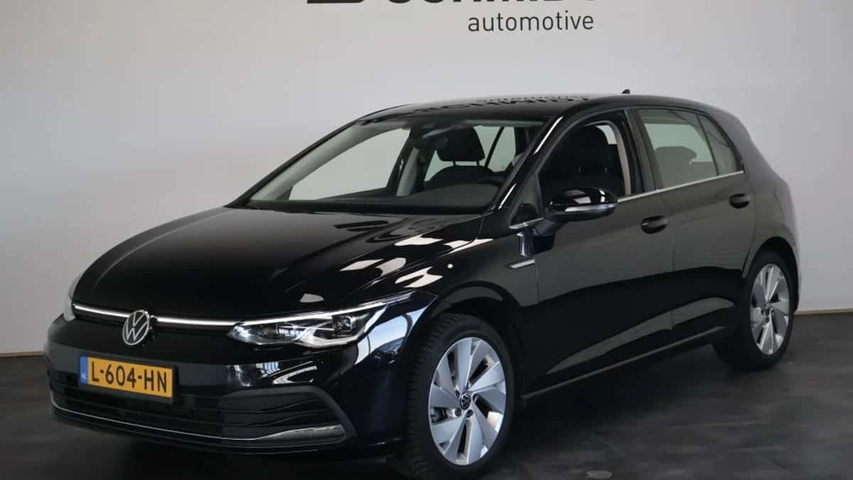 Volkswagen Golf (2021) — foto 1