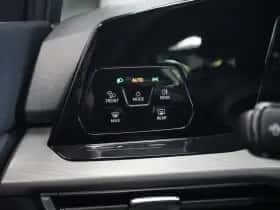Volkswagen Golf (2021) thumbnail 17