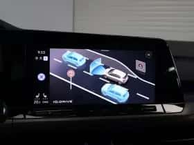 Volkswagen Golf (2021) thumbnail 24