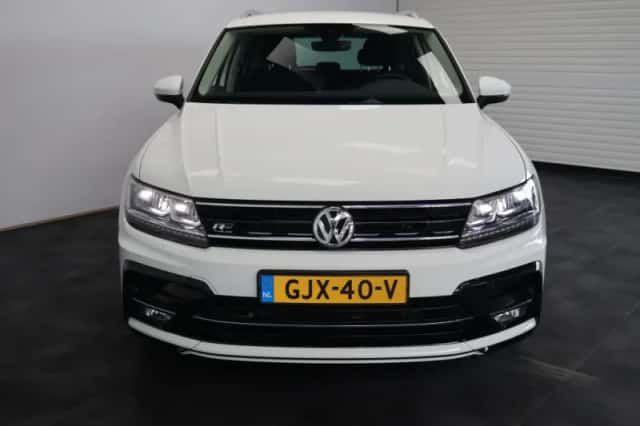Volkswagen Tiguan (2018) thumbnail 5
