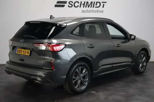 Ford Kuga (2023) thumbnail 3