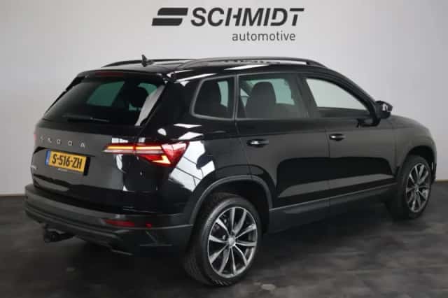 Škoda Karoq (2023) thumbnail 3