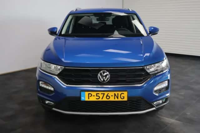 Volkswagen T-Roc (2022) thumbnail 5