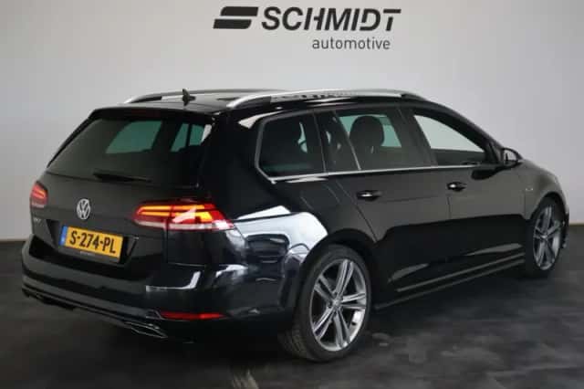 Volkswagen Golf (2019) thumbnail 3