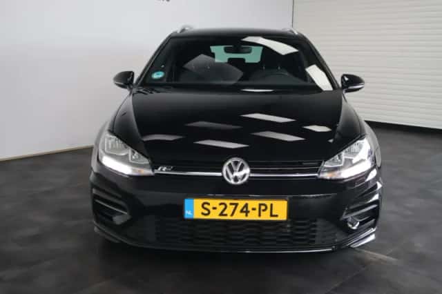 Volkswagen Golf (2019) thumbnail 5