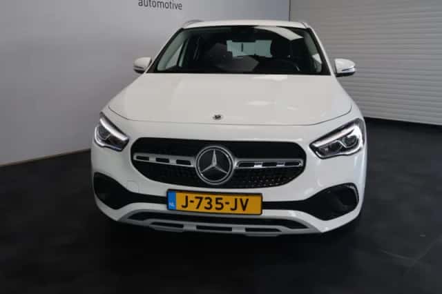 Mercedes-Benz GLA (2020) thumbnail 5