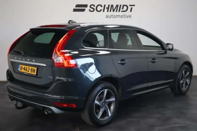 Volvo XC60 (2014) thumbnail 3