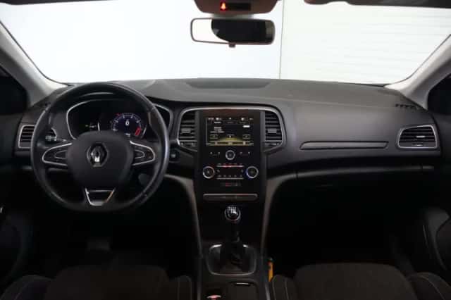 Renault Mégane (2018) thumbnail 2