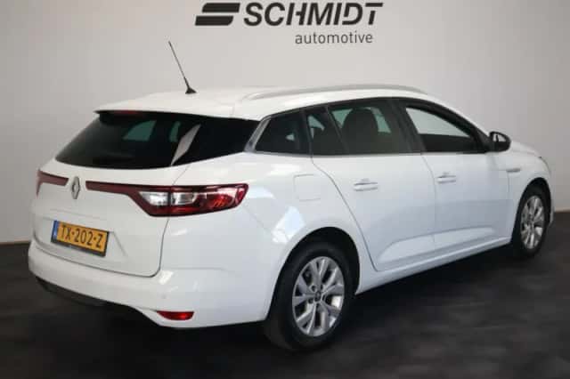 Renault Mégane (2018) thumbnail 3