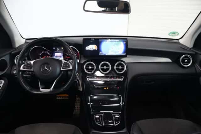 Mercedes-Benz GLC-Klasse (2016) thumbnail 2
