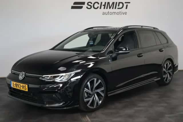 Volkswagen Golf (2021) thumbnail 1